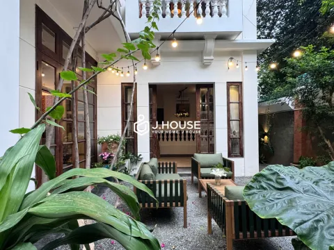 Rent Villa Thao Dien, Notre Maison 9 Indochine Garden Oasis