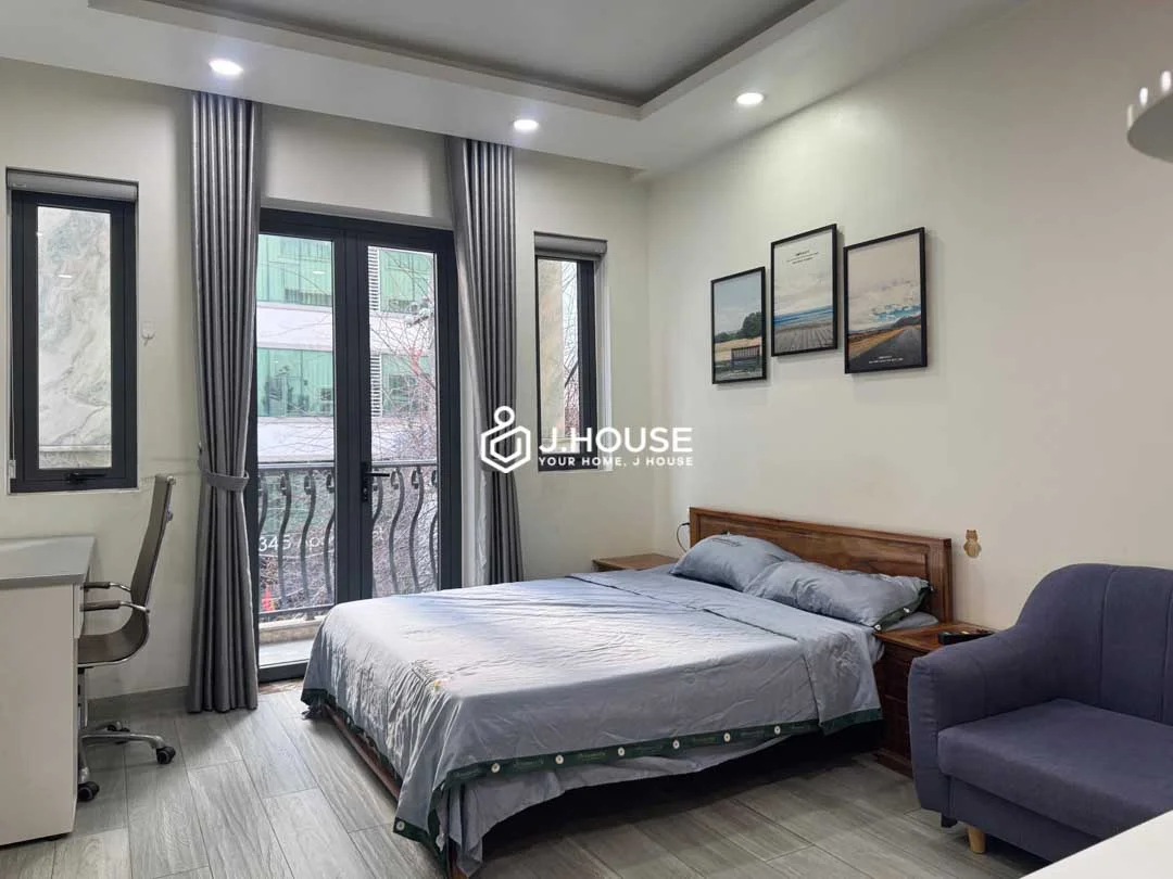 Studio Apartment with Balcony for Rent in District 1 - THD Apartment
