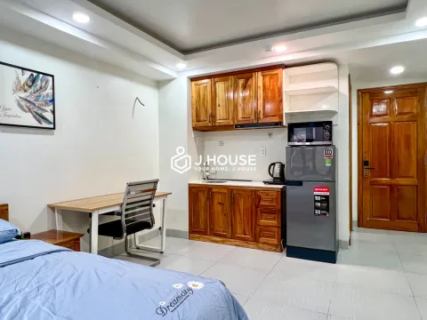 Thuê Studio Có Cửa Sổ Lớn Yên Tĩnh Tại Quận 1 - THD Apartment