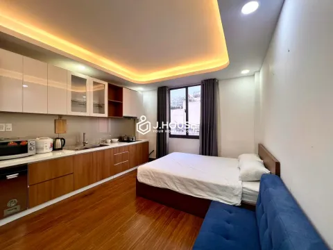 Studio in District 3 for Rent with Large Window near Tan Dinh Market