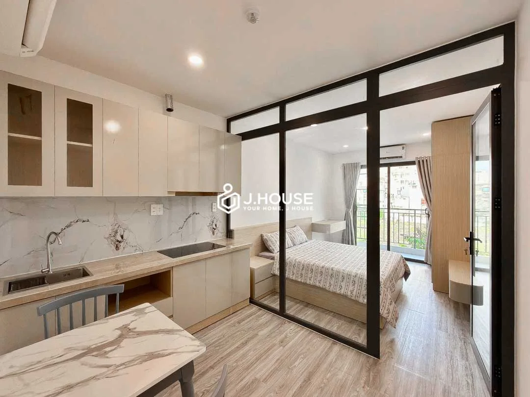 Cho Thuê Căn Hộ 1PN Có Ban Công Máy Giặt Riêng Tại Joo House Quận 5