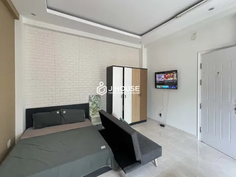 Thuê Studio Q3 Thoáng Sáng Máy Giặt Riêng Amy Apartment