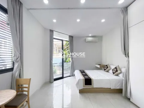 Thuê Studio Có Ban Công Gần Sân Bay TSN - TS Apartment