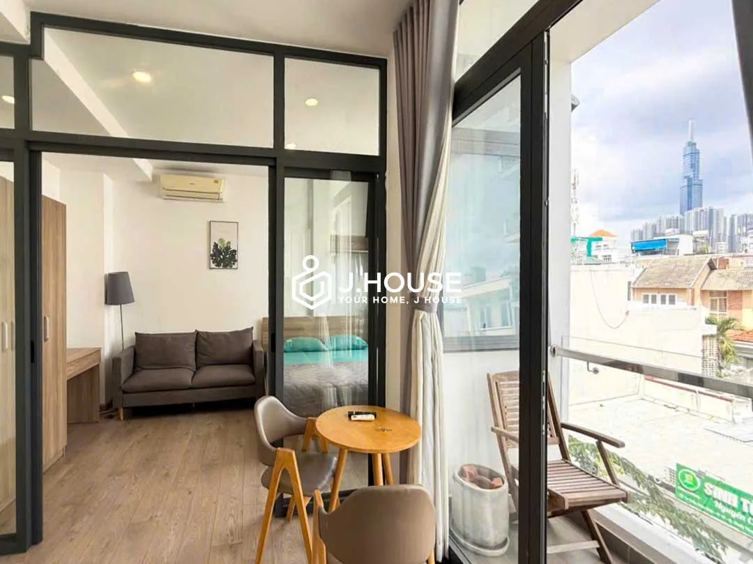Cho Thuê Căn Hộ 1PN Ban Công View Landmark 81 tại Damara Bình Thạnh