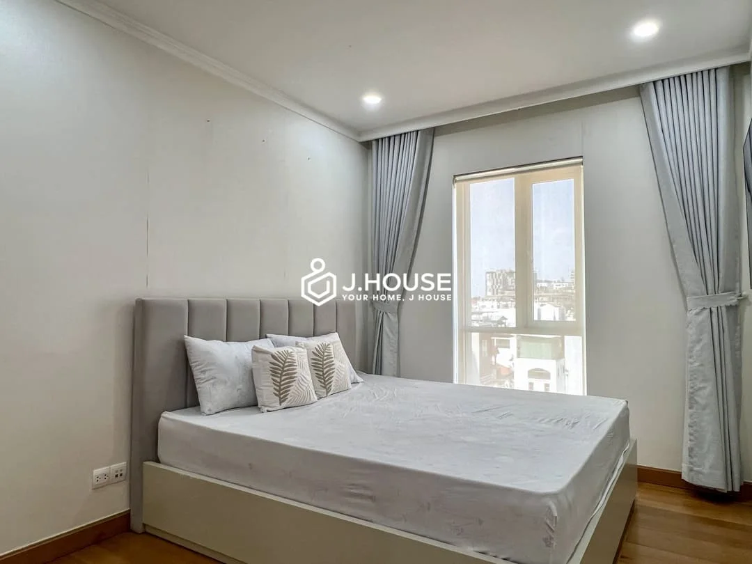 Bright 1BR apartment for rent Saigon Pavillon District 3, HCMC