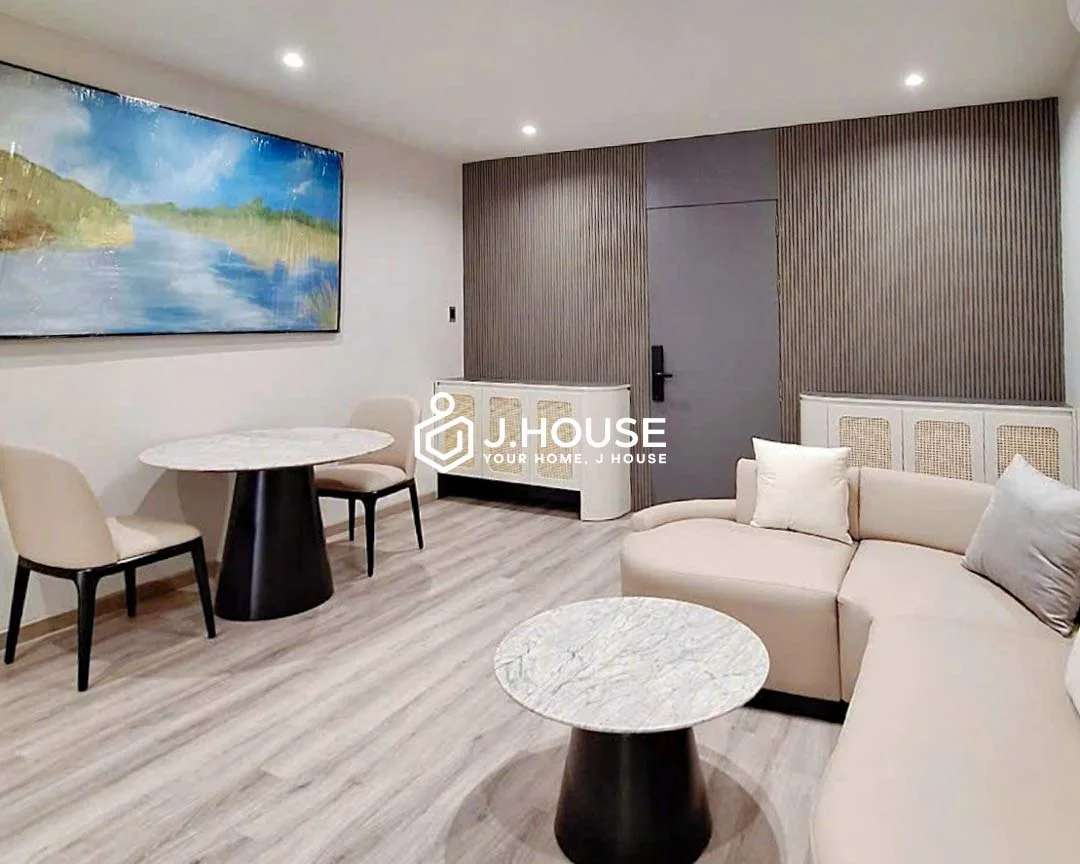 Premium 1-BR with Balcony Bathtub & Gym For Rent in D3 - Lucky Residence Suites