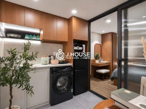 Smart Studio Separated Kitchen For Rent in District 3 - Home Sense