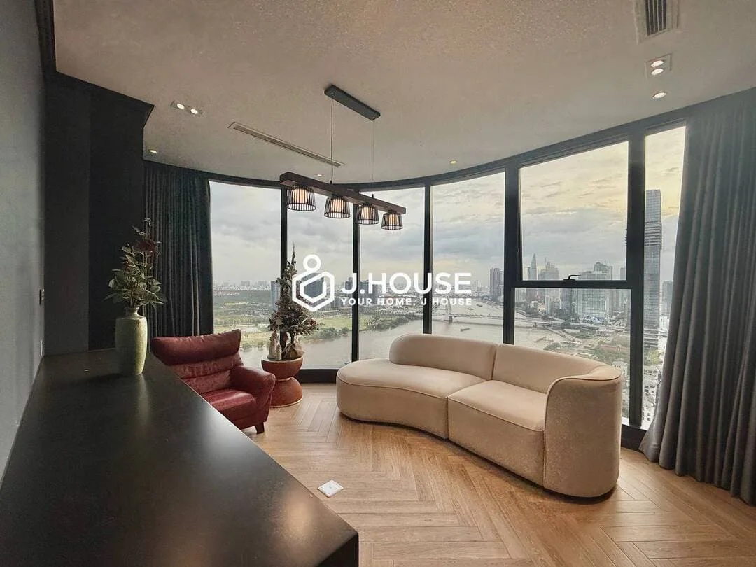 Gorgeous 3BR Vinhomes Golden River for Rent | High Floor River View