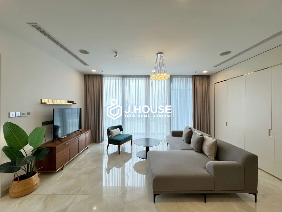 Gorgeous 3BR Vinhomes Golden River Apartment for Rent | Nice View