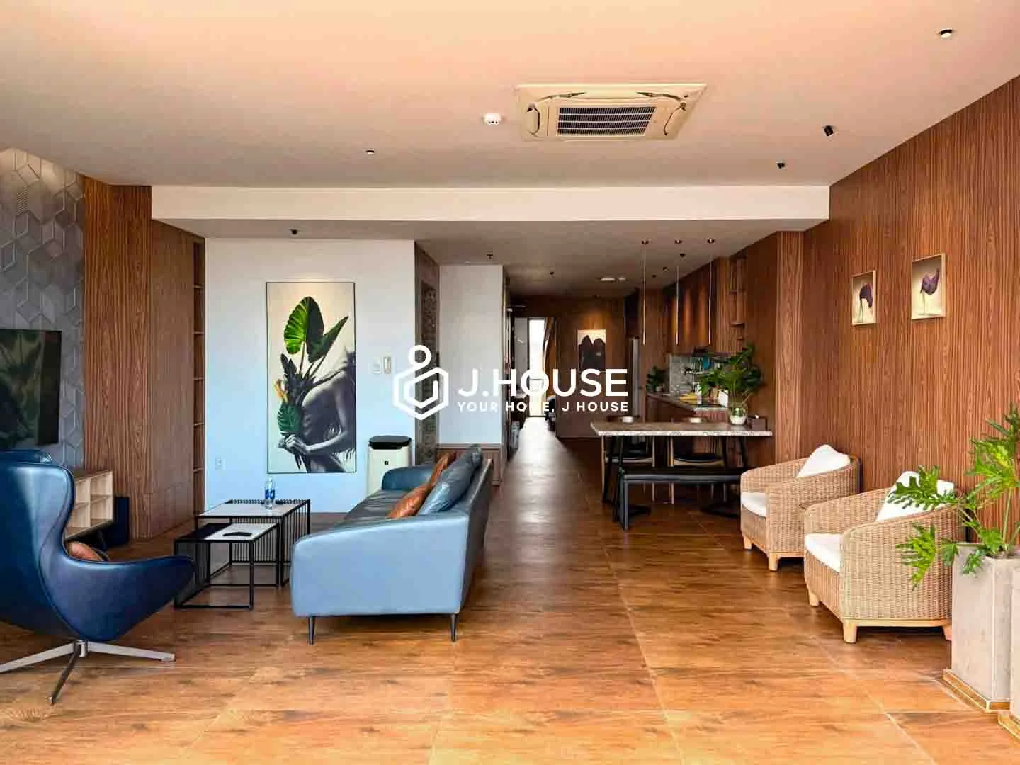 Premium 2BR Penthouse For Rent in District 10, HCMC - Green House